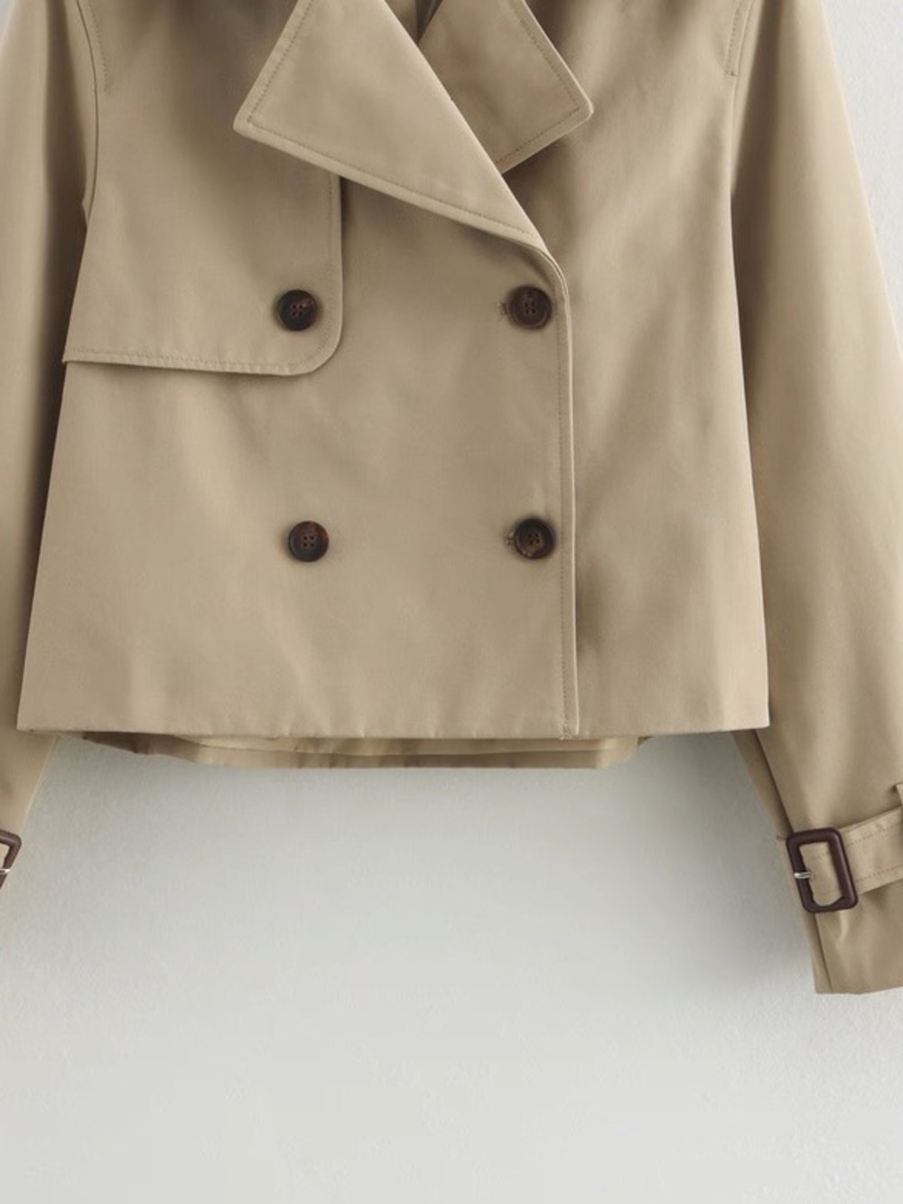 Like new Women's Neutral Beige Trench Coat with Classic Collar